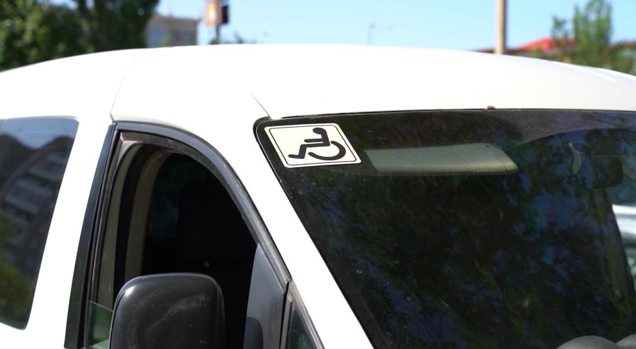 Атырауда 1200-ге жуық адам инватакси қызметін пайдаланыпты